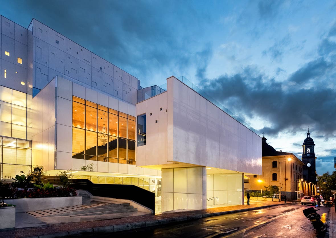 Varela Fiholl | Construimos confianza, edificamos futuro