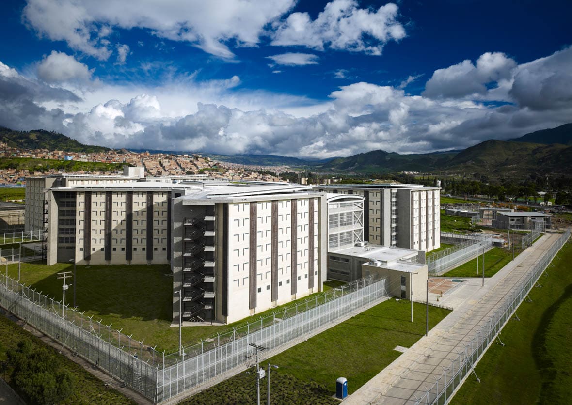 Varela Fiholl | Construimos confianza, edificamos futuro