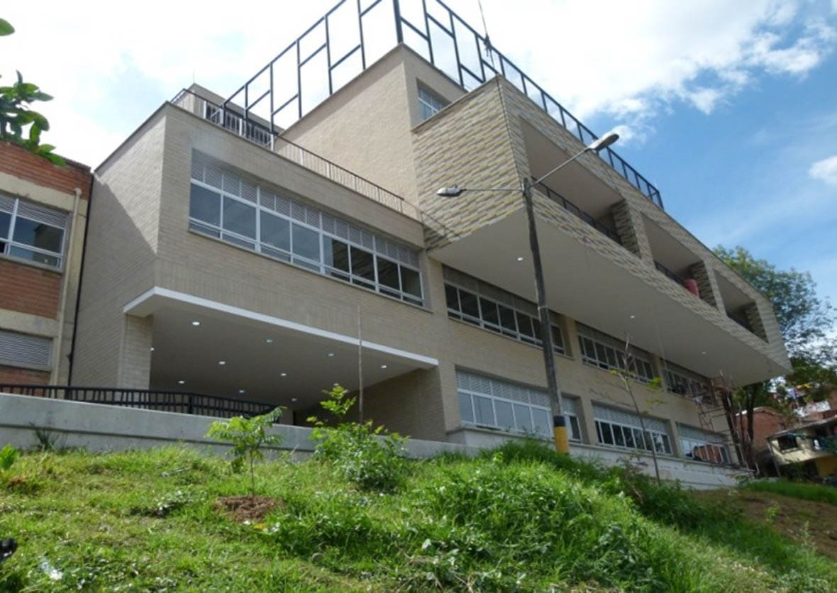 Varela Fiholl | Construimos confianza, edificamos futuro