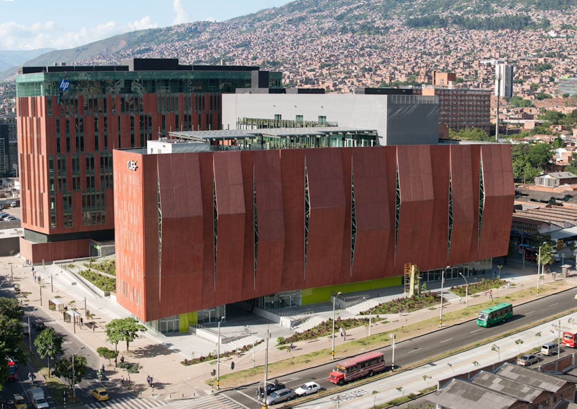 Varela Fiholl | Construimos confianza, edificamos futuro